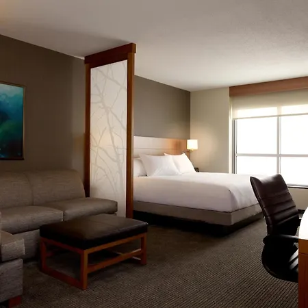 Hyatt Place Calgary Airport-2